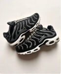 AIR MAX PLUS “REGRIND BLACK” 44EU