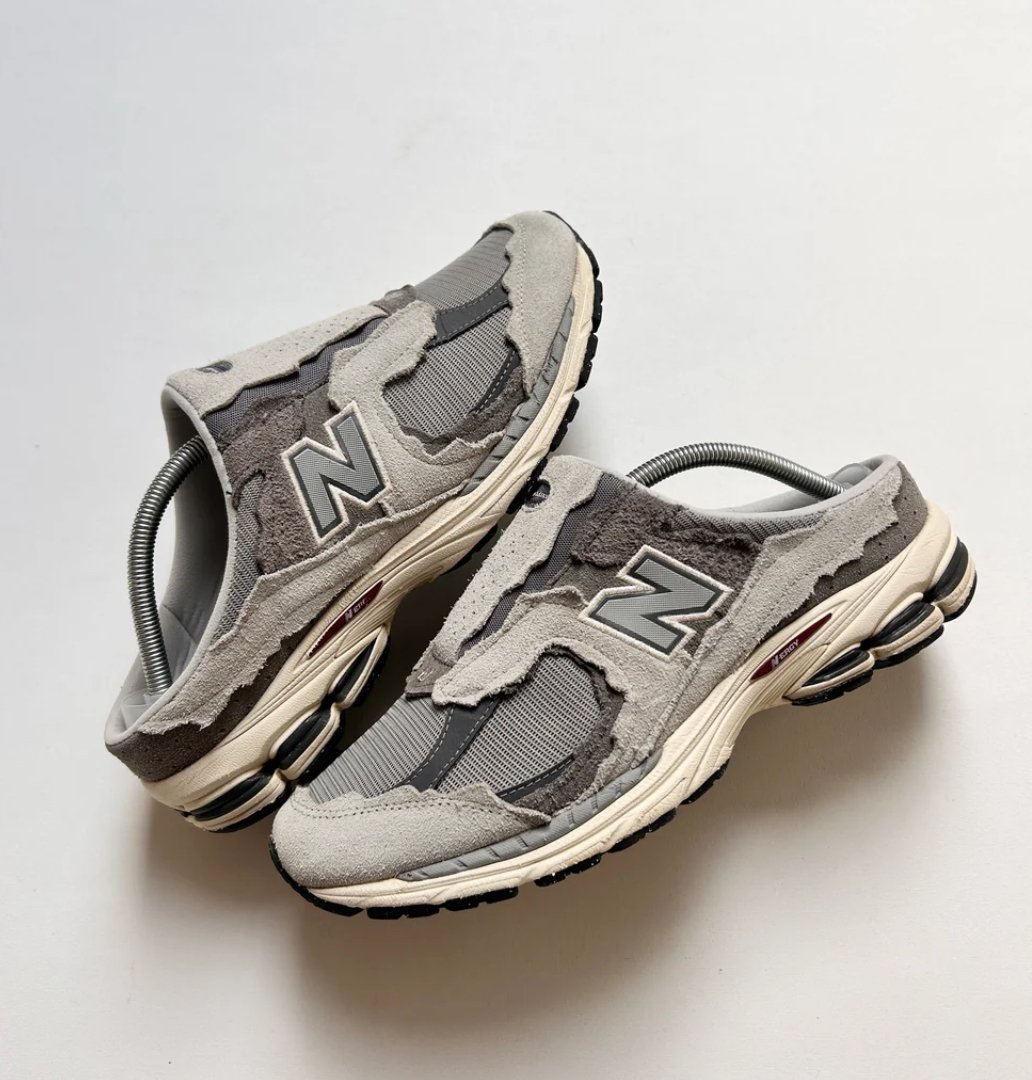 NEW BALANCE 2002R MULES “45EU”