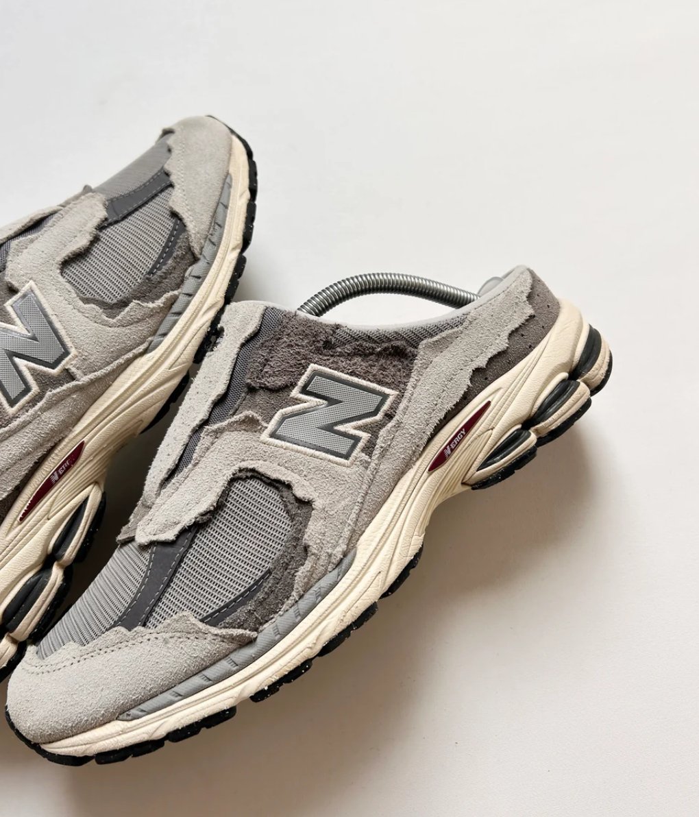 NEW BALANCE 2002R MULES “45EU”
