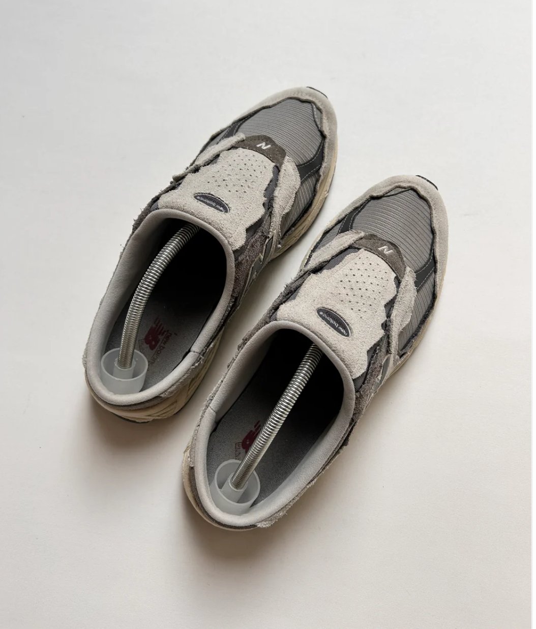 NEW BALANCE 2002R MULES “45EU”