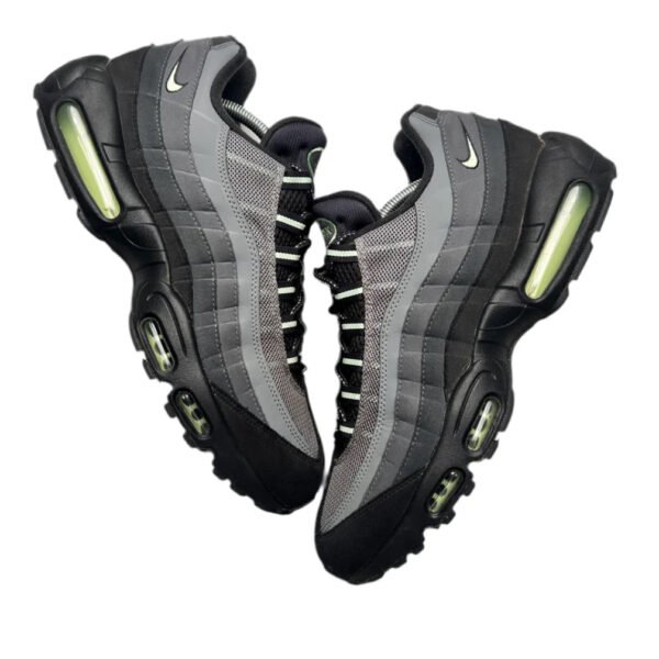 AIR MAX 95 “VAPOR GREEN” 45EU