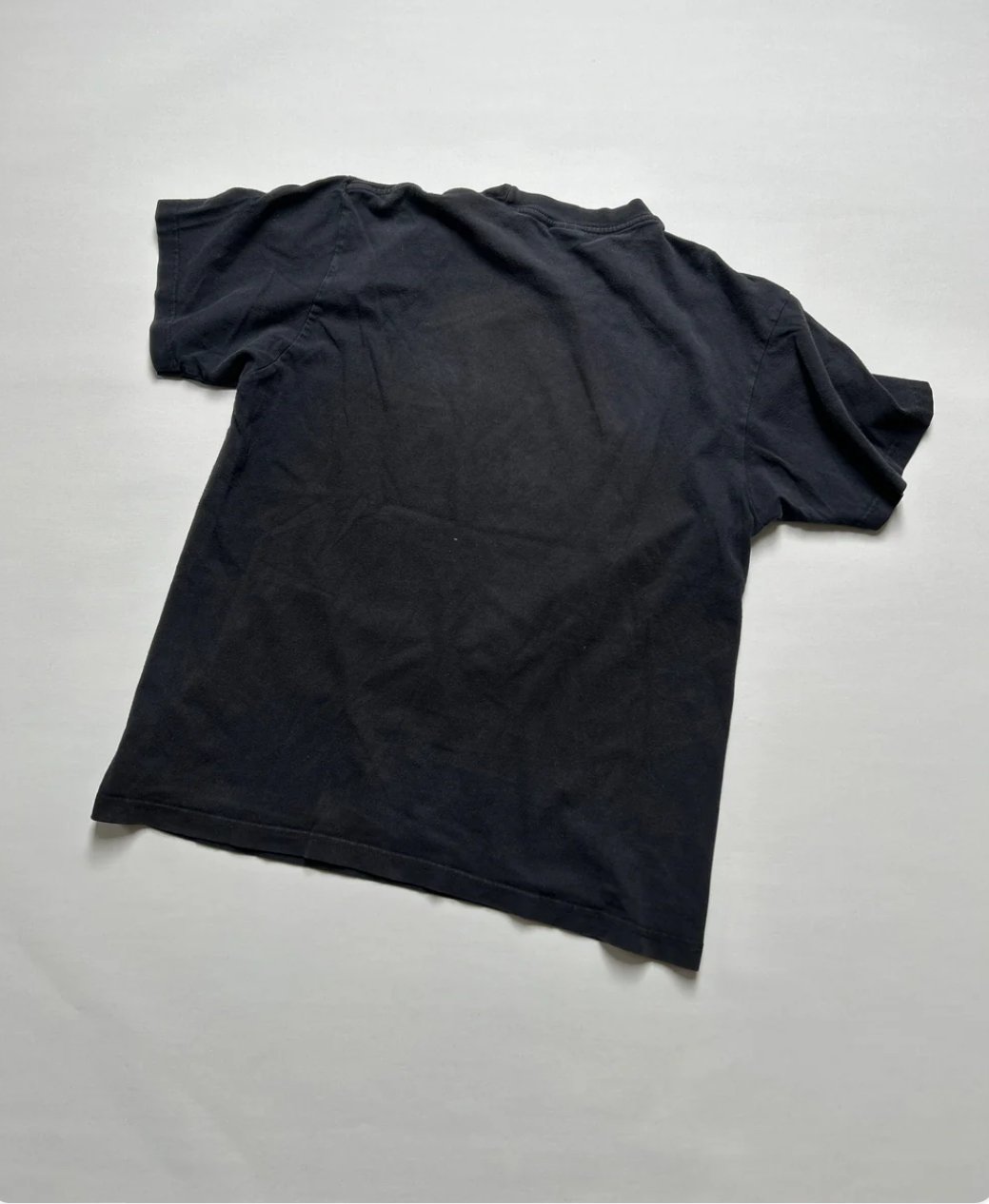 SUPREME GROUP TEE (M)