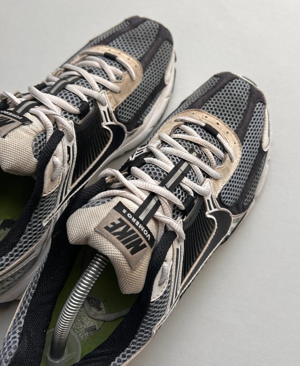 NIKE VOMERO 5 “BLACK/GREY/WHITE” 45EU