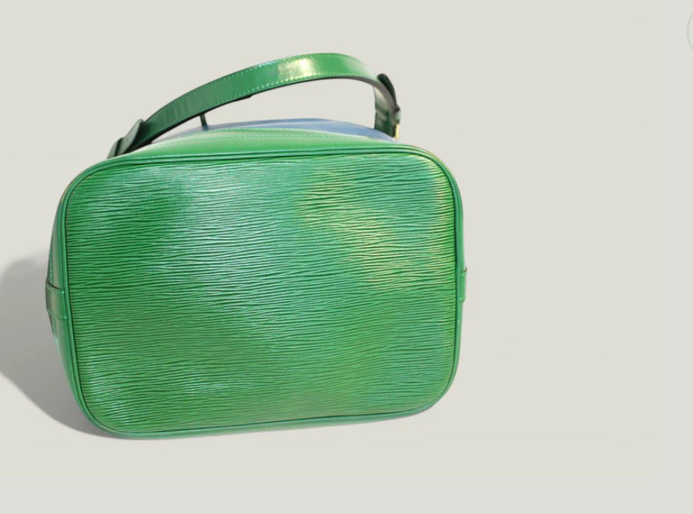 Preloved | LOUIS VUITTON Petit Noé Skuldertaske i Grøn Epi-læder (Lille)