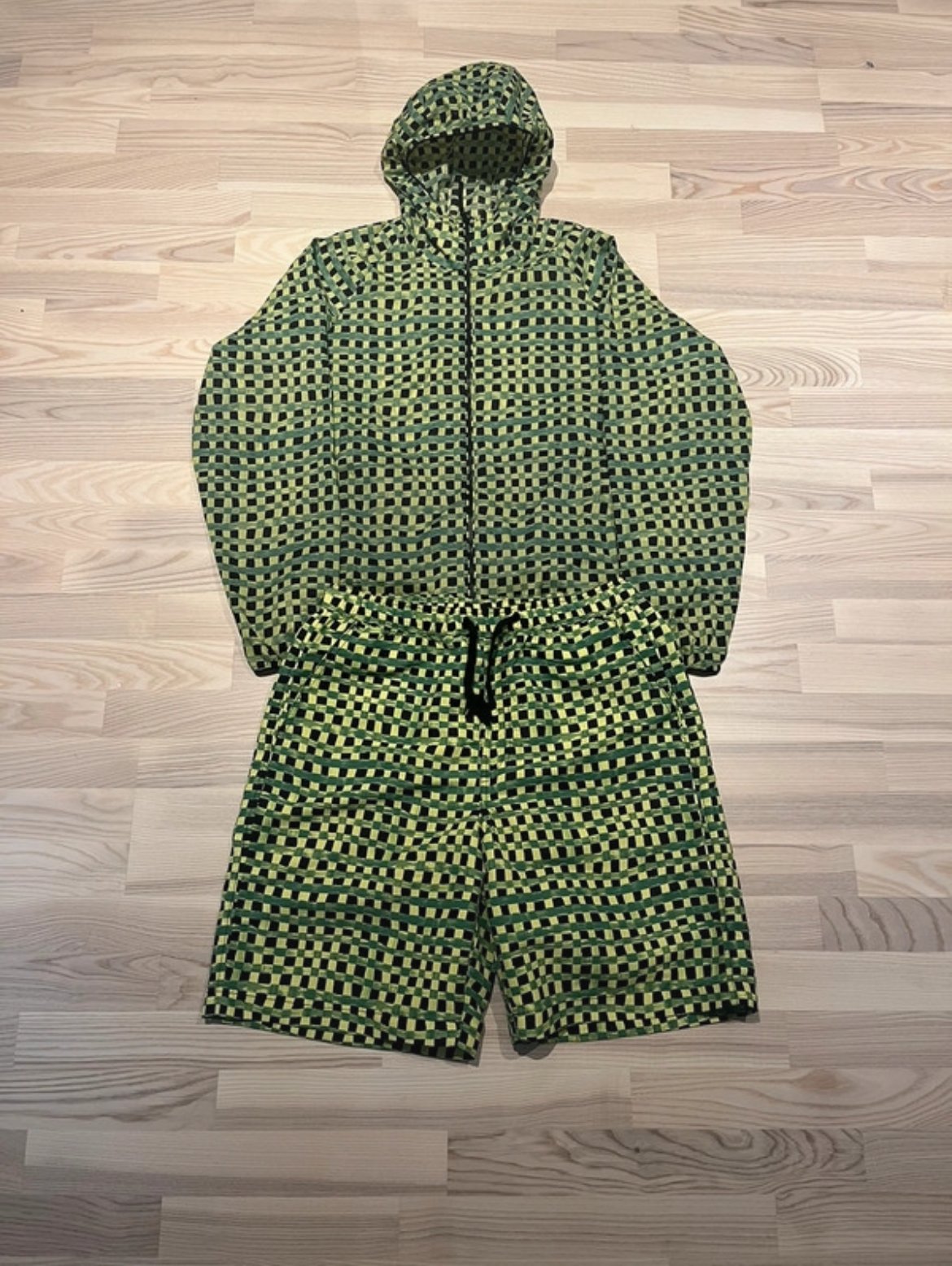 Marni Uniqlo - S, M, L