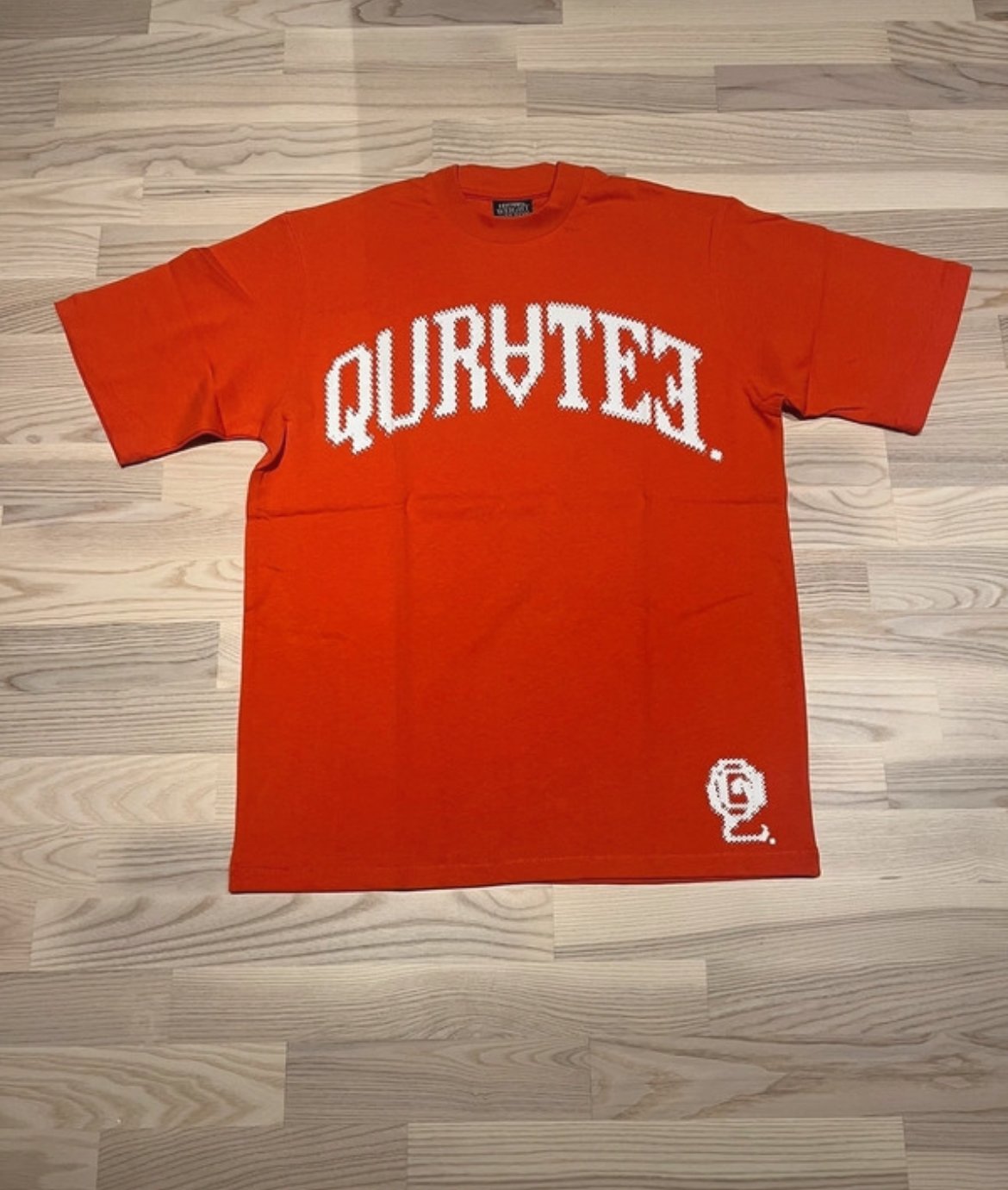Quratee Spell out Tee - M