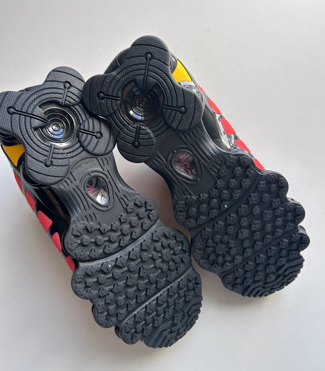 NIKE SHOX TL “SUNRISE” 42,5EU